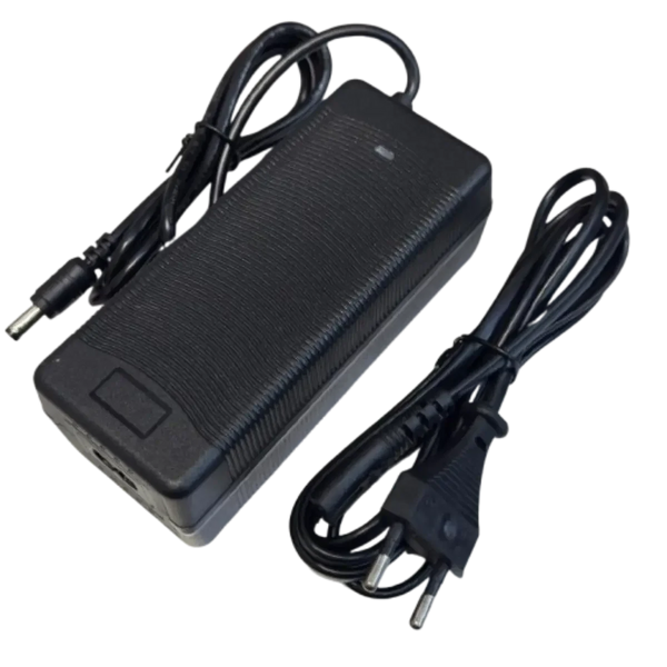 CHARGEUR POUR TROTTINETTE 29.4V 4A Connecteur 5.5x2.5mm EUR 45,00