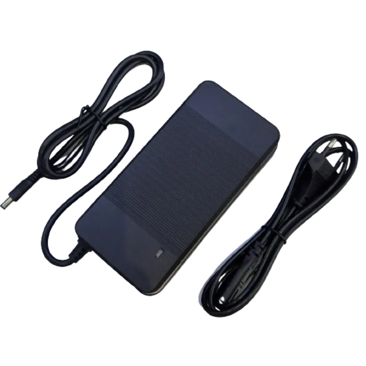 Chargeur de batterie Lithium 50.4V 3A sortie 5.5 x 2.1mm