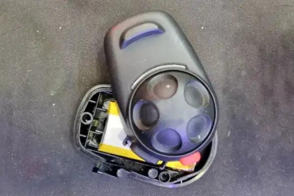 Changement de batterie lithium pour casque bluetooth interphone de moto - Accessoires Energie