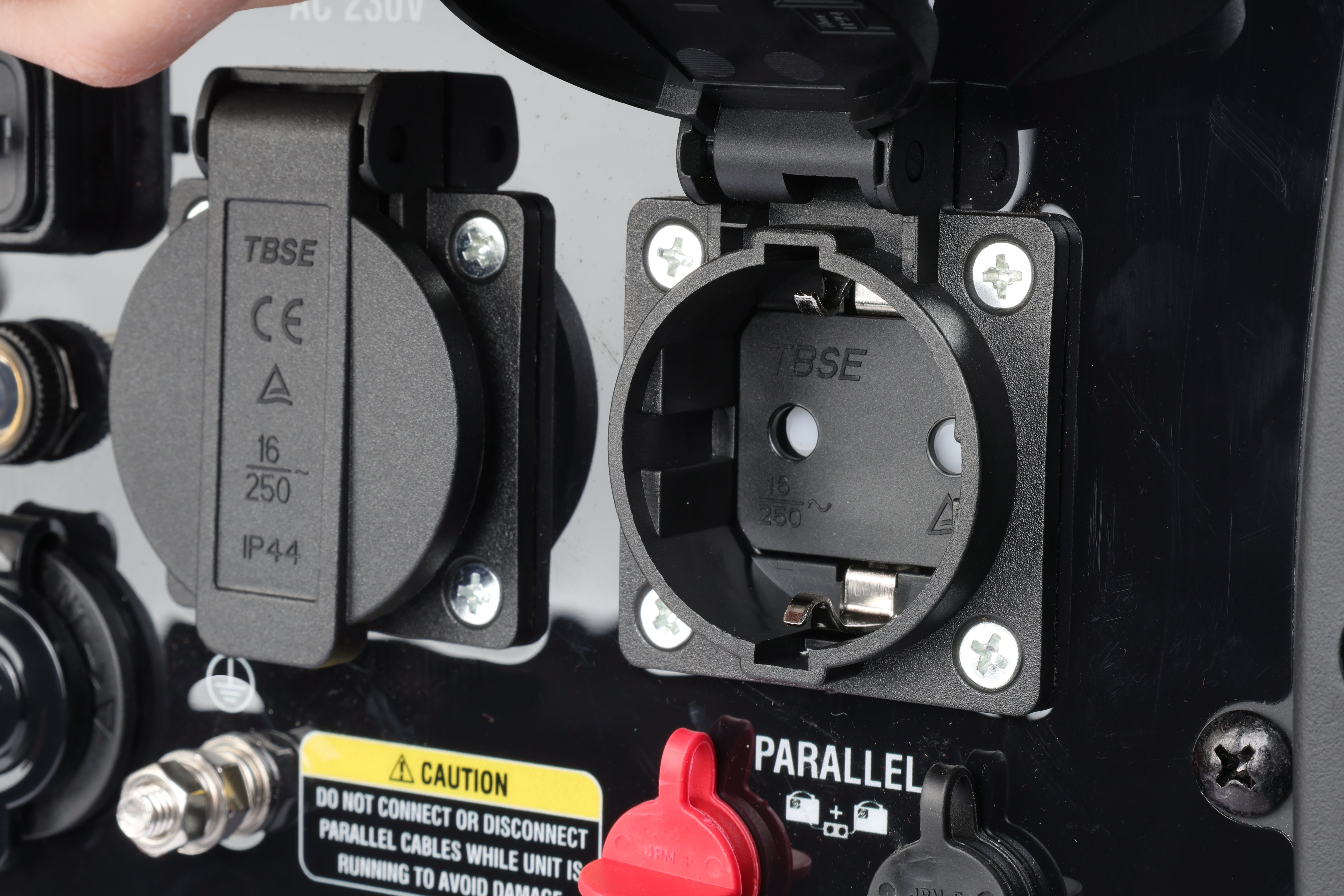 Groupe électrogène essence ULTIMATRON ULT-3300-EU – 3000W / 3300W