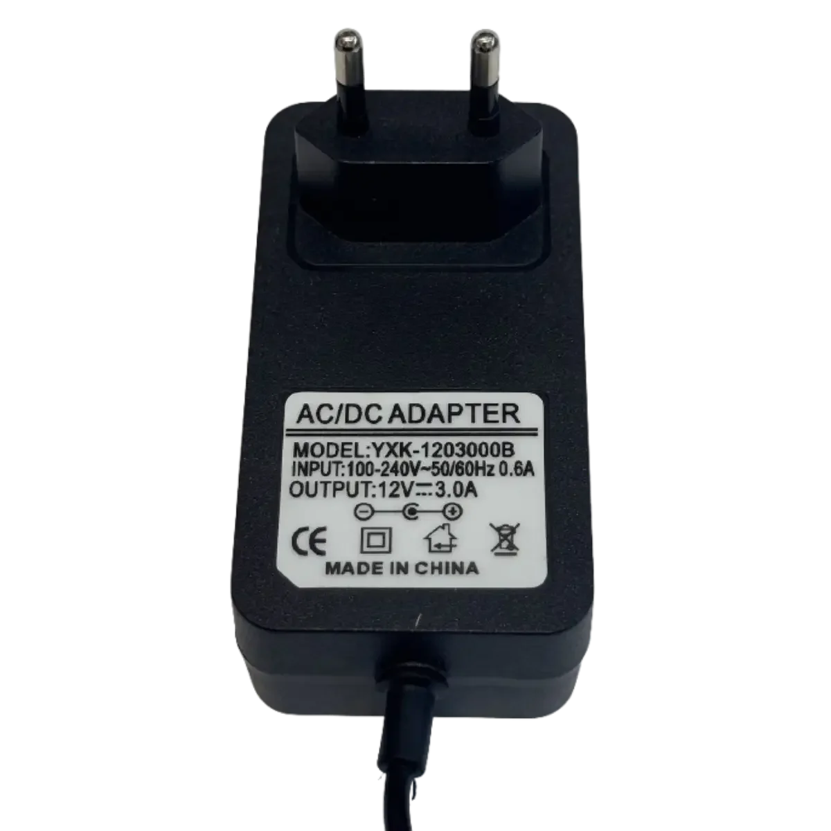 Alimentation 12V 3A – gros plan de l’étiquette YXK-1203000B